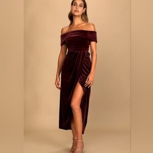 Lulu’s “I’m Enchanted” Burgundy Velvet Off-the-Shoulder Dress – Size XL